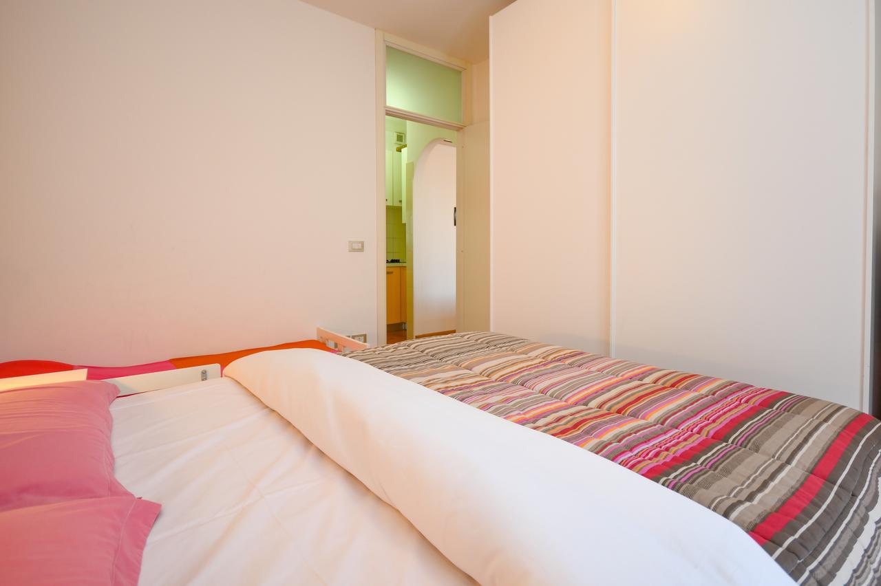 Sirmione Beach Apartment Экстерьер фото
