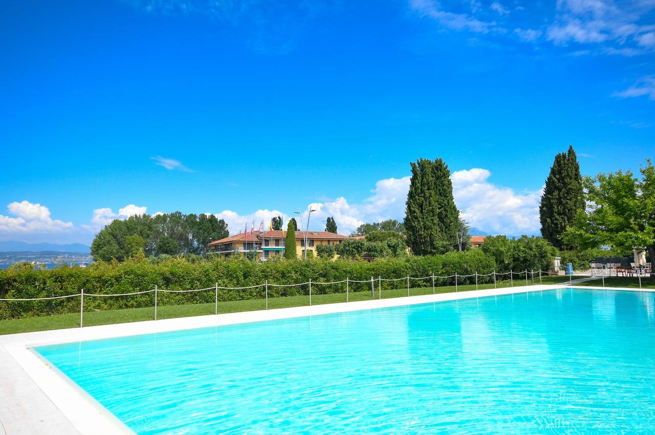 Sirmione Beach Apartment Экстерьер фото
