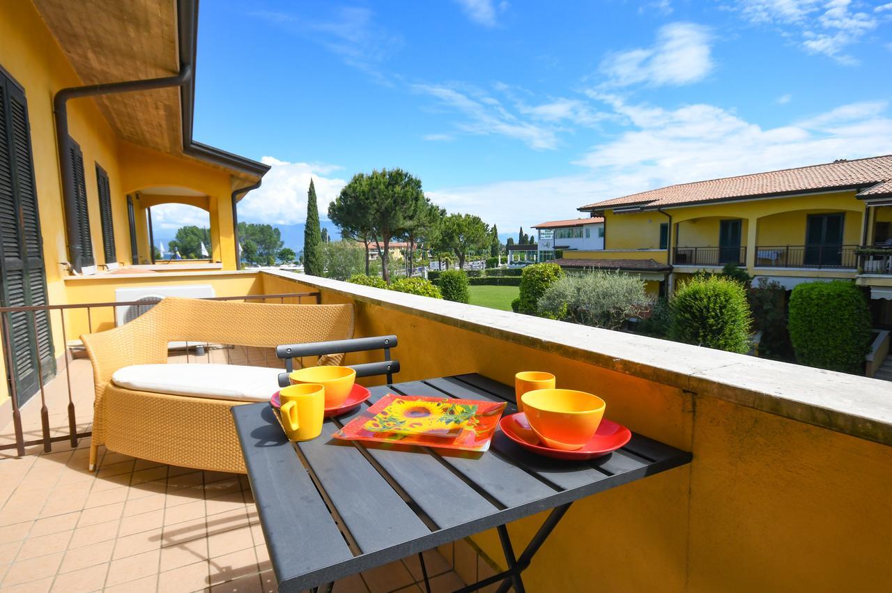 Sirmione Beach Apartment Экстерьер фото