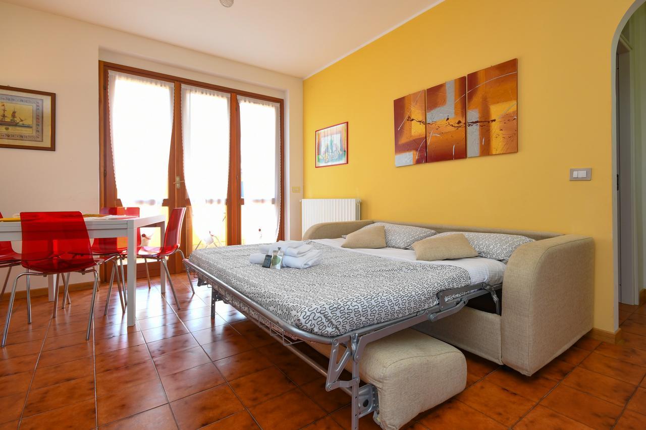 Sirmione Beach Apartment Экстерьер фото