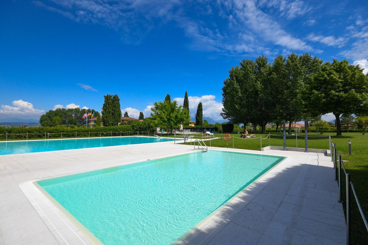 Sirmione Beach Apartment Экстерьер фото